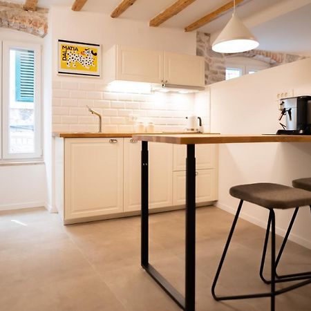 Vitelli Apartments And Rooms Split Extérieur photo