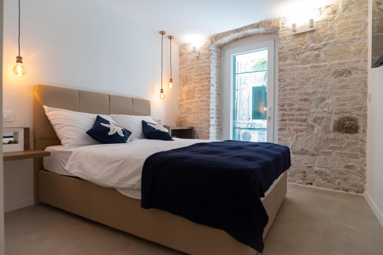 Vitelli Apartments And Rooms Split Extérieur photo