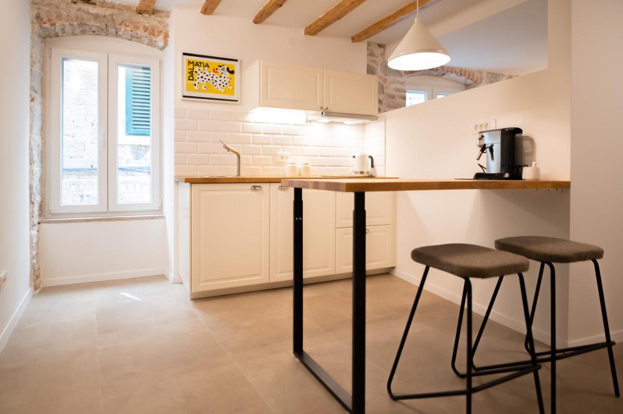 Vitelli Apartments And Rooms Split Extérieur photo