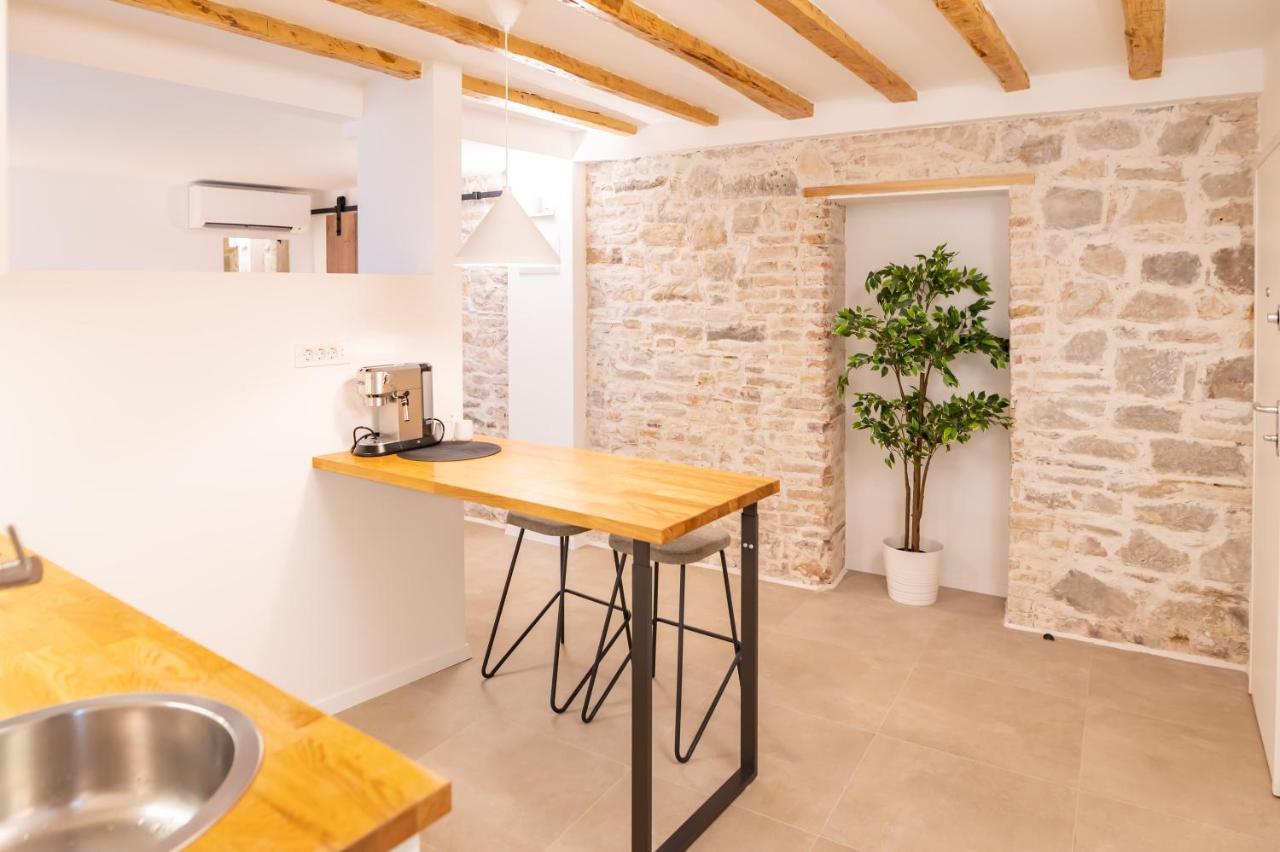 Vitelli Apartments And Rooms Split Extérieur photo