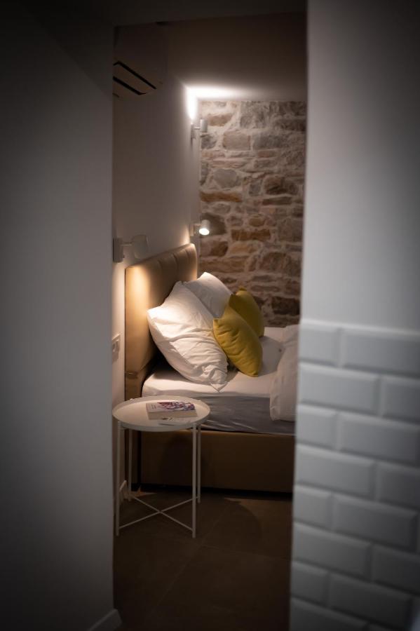 Vitelli Apartments And Rooms Split Extérieur photo